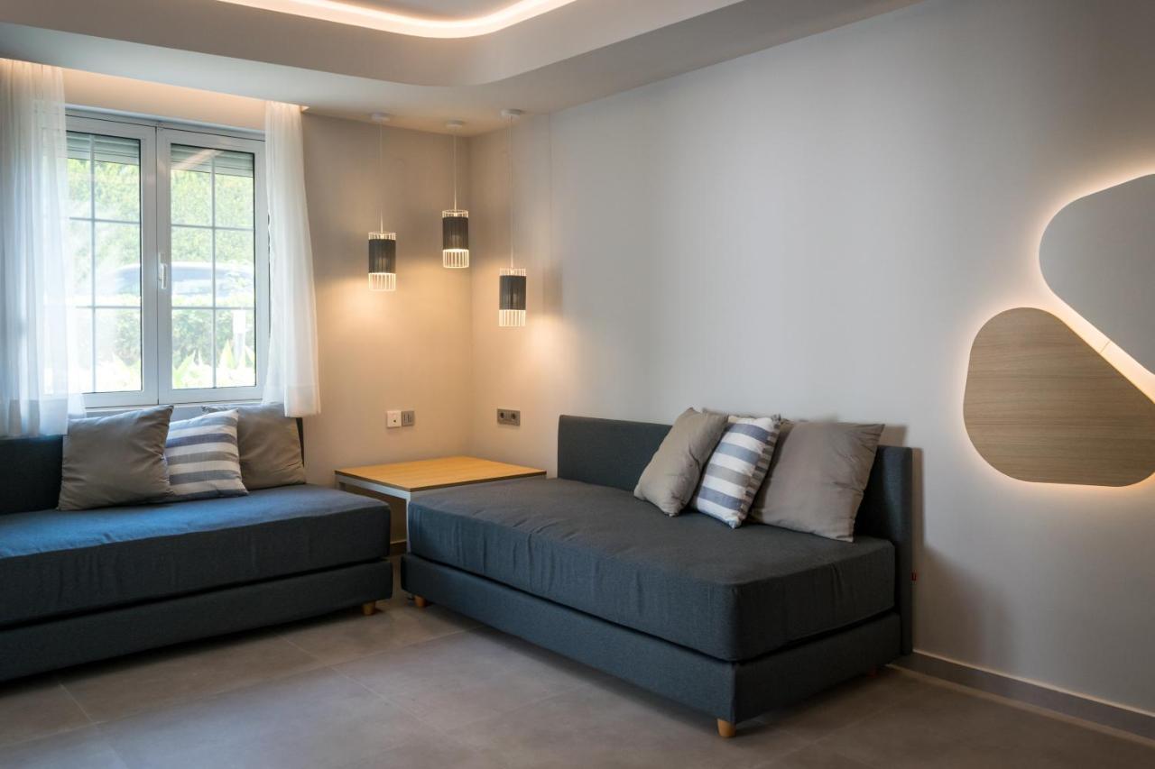 Evdokia Suites Gouves Bagian luar foto
