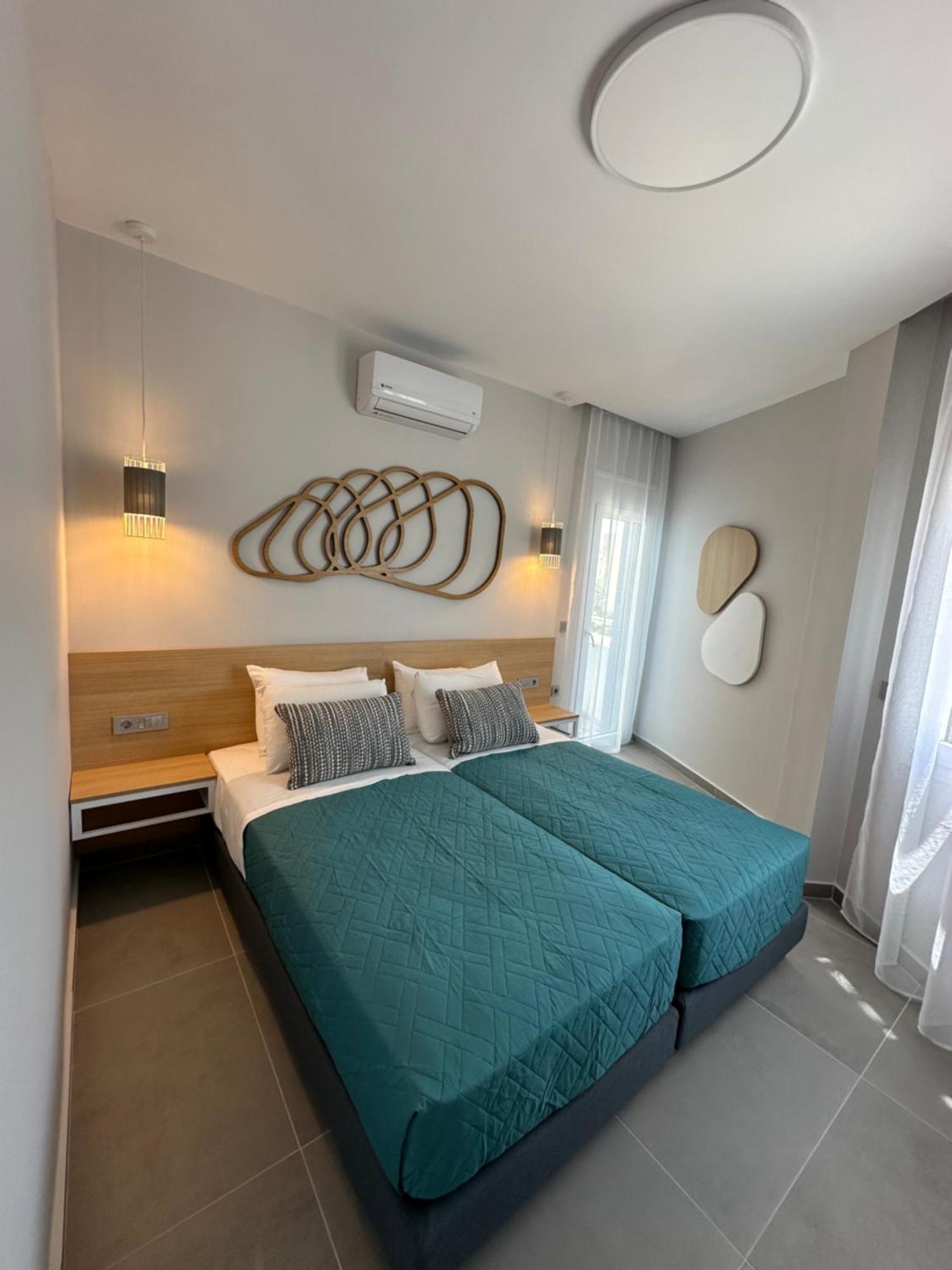 Evdokia Suites Gouves Bagian luar foto