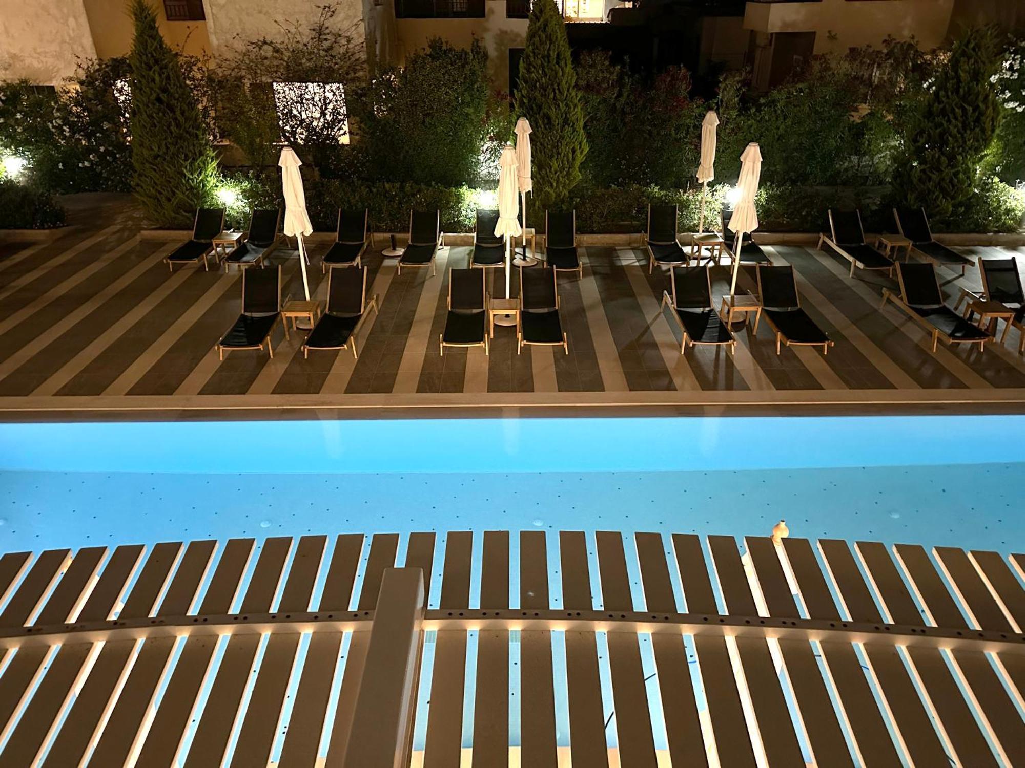 Evdokia Suites Gouves Bagian luar foto
