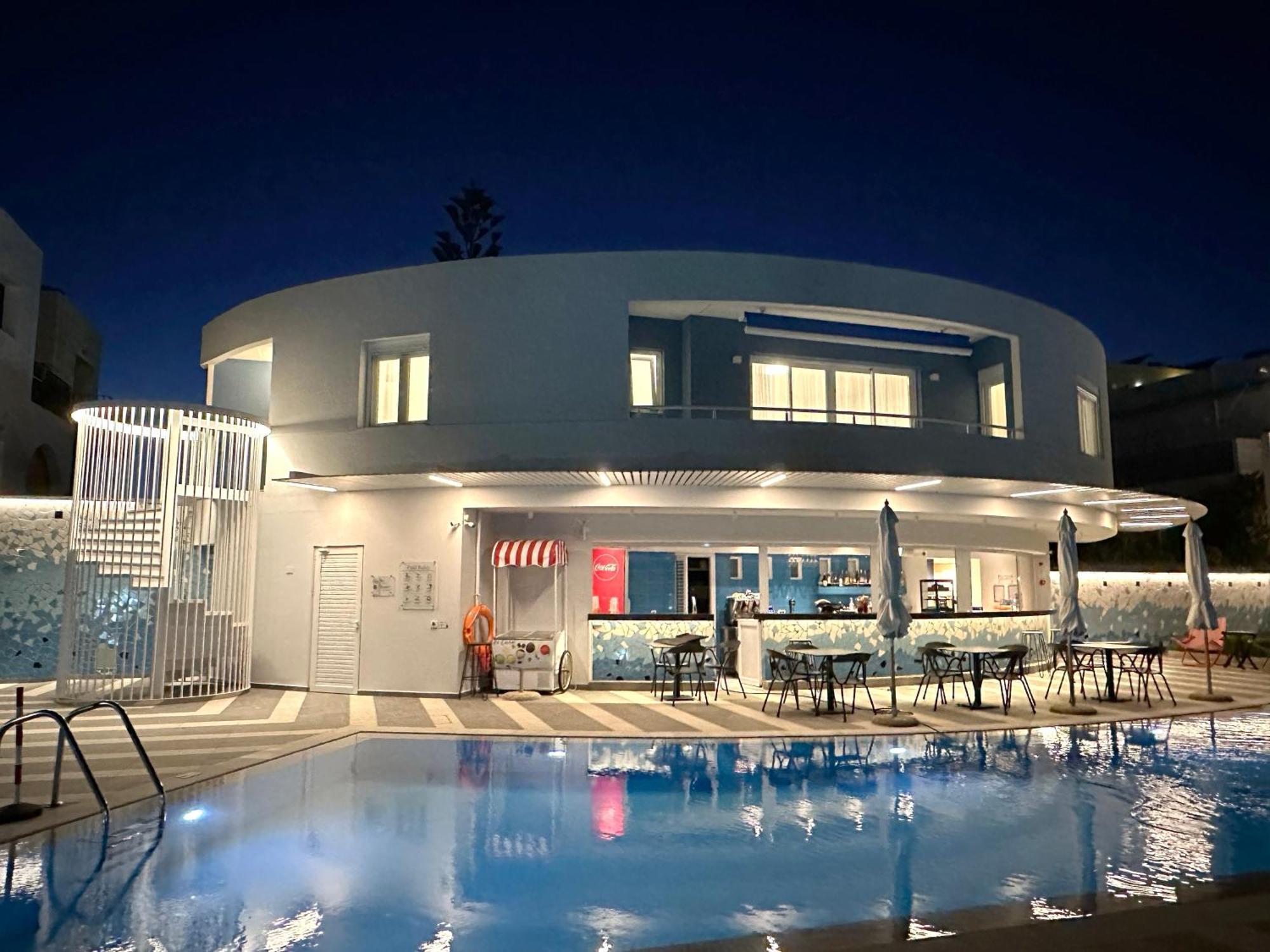 Evdokia Suites Gouves Bagian luar foto