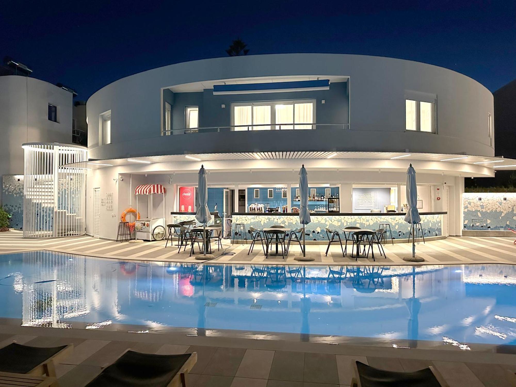Evdokia Suites Gouves Bagian luar foto