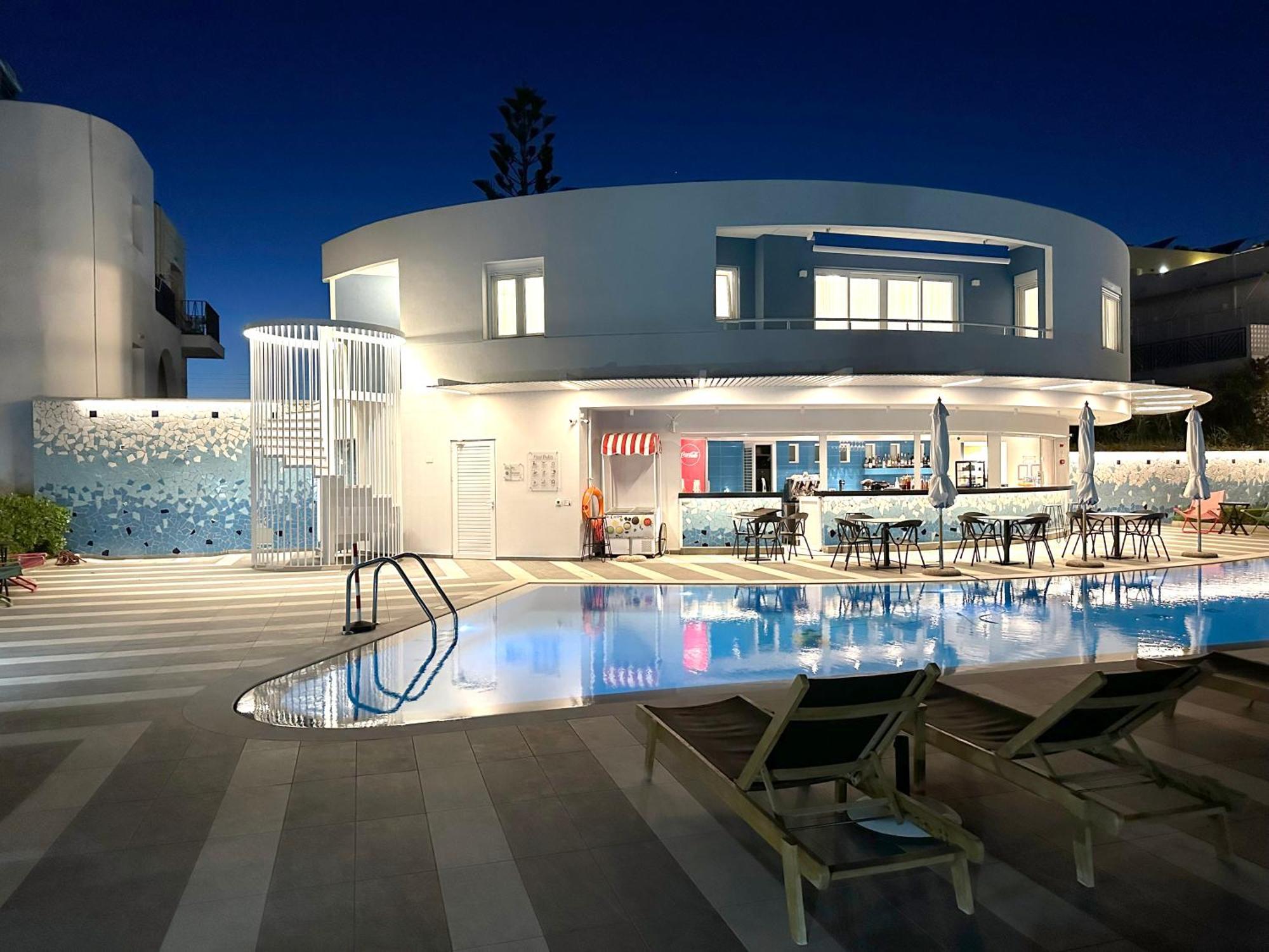 Evdokia Suites Gouves Bagian luar foto
