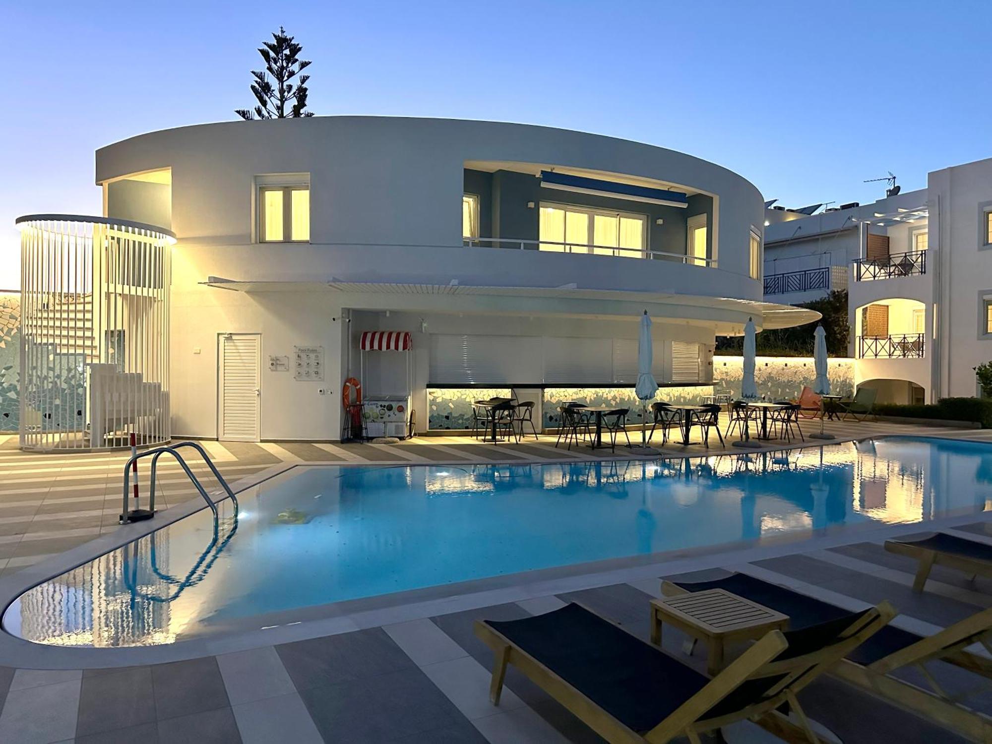 Evdokia Suites Gouves Bagian luar foto