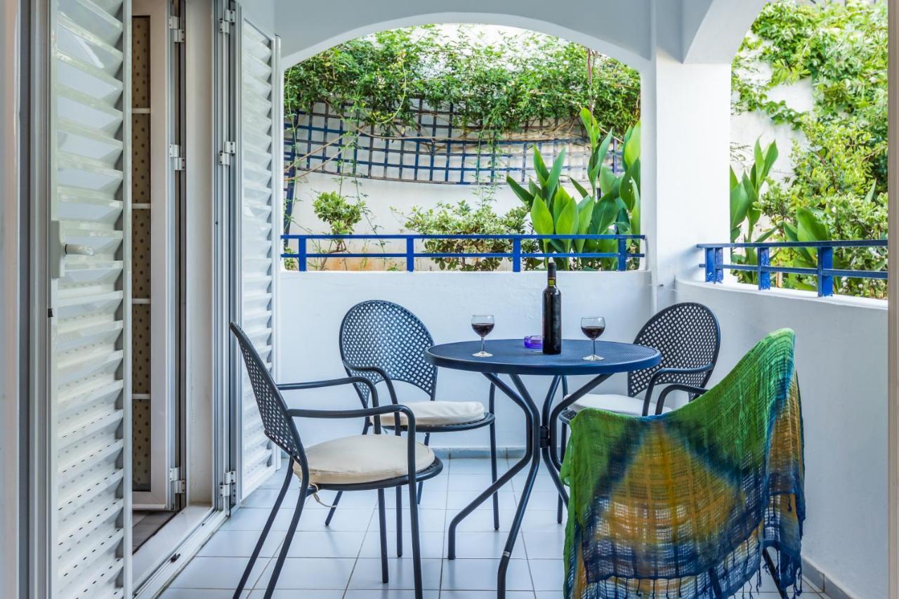 Evdokia Suites Gouves Bagian luar foto