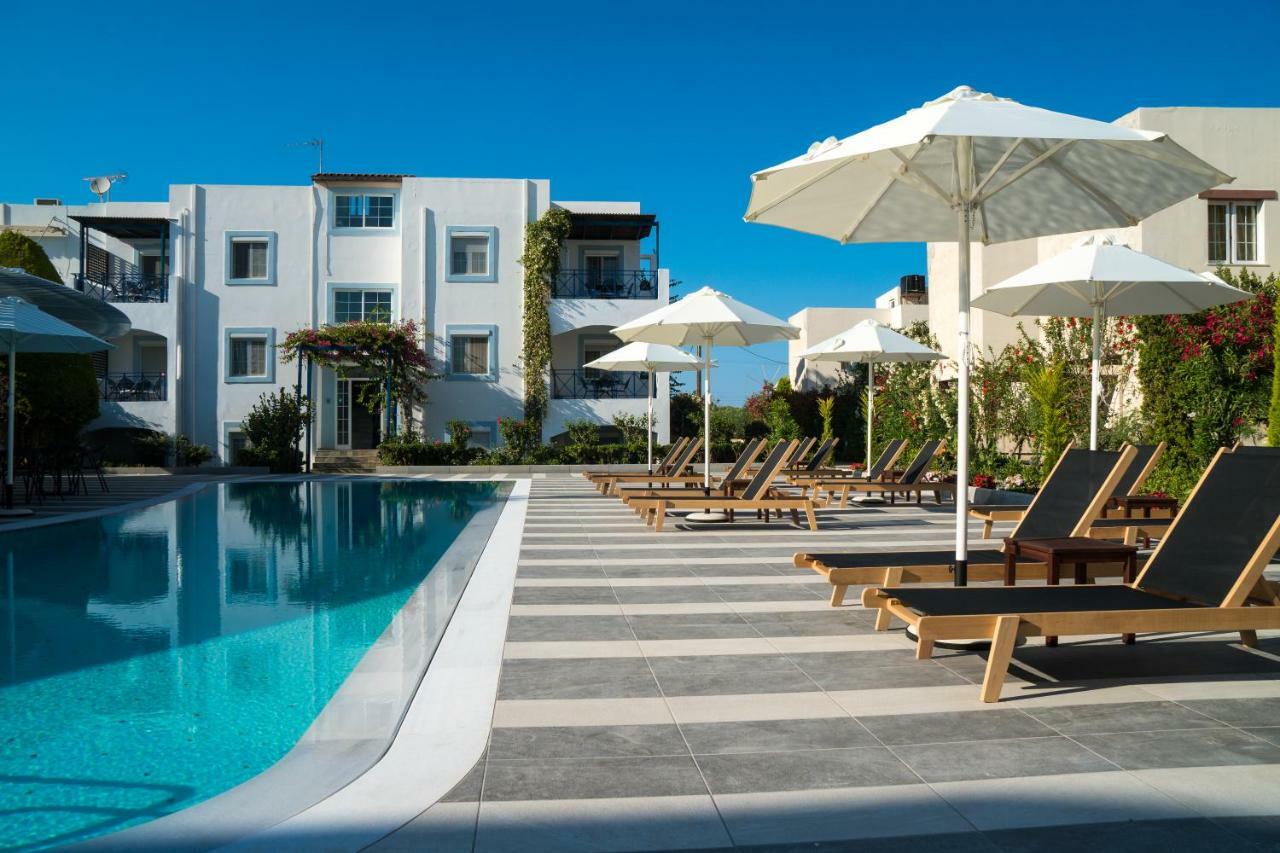Evdokia Suites Gouves Bagian luar foto